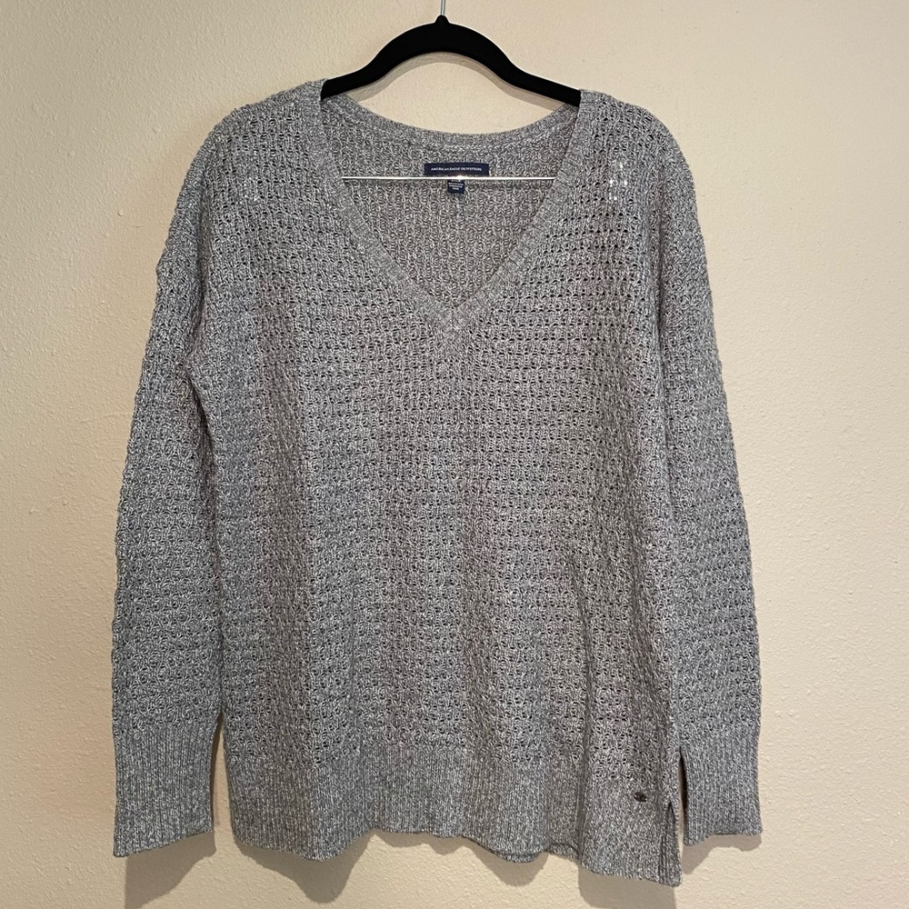 American Eagle Gray V Neck Classic Knit Sweater Size XS Academia Minimalist